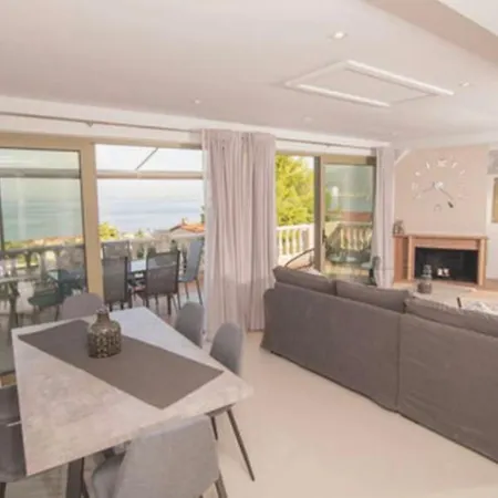 Panorama Pool Appartement Kalamáta