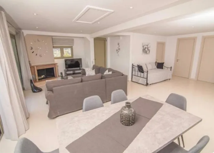 Panorama Pool Apartamento Calamata