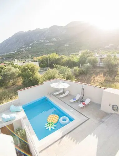 Panorama Pool Calamata