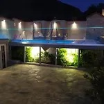 Panorama Pool شقة كالاماتا