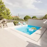 Panorama Pool شقة